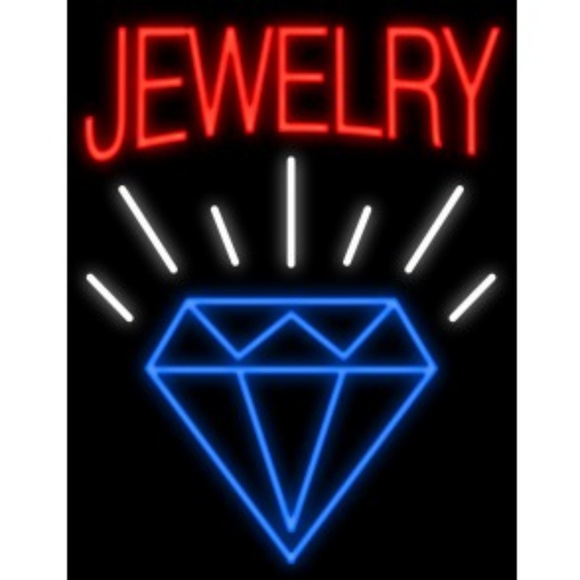 Jewelry - Picture 1 of 3